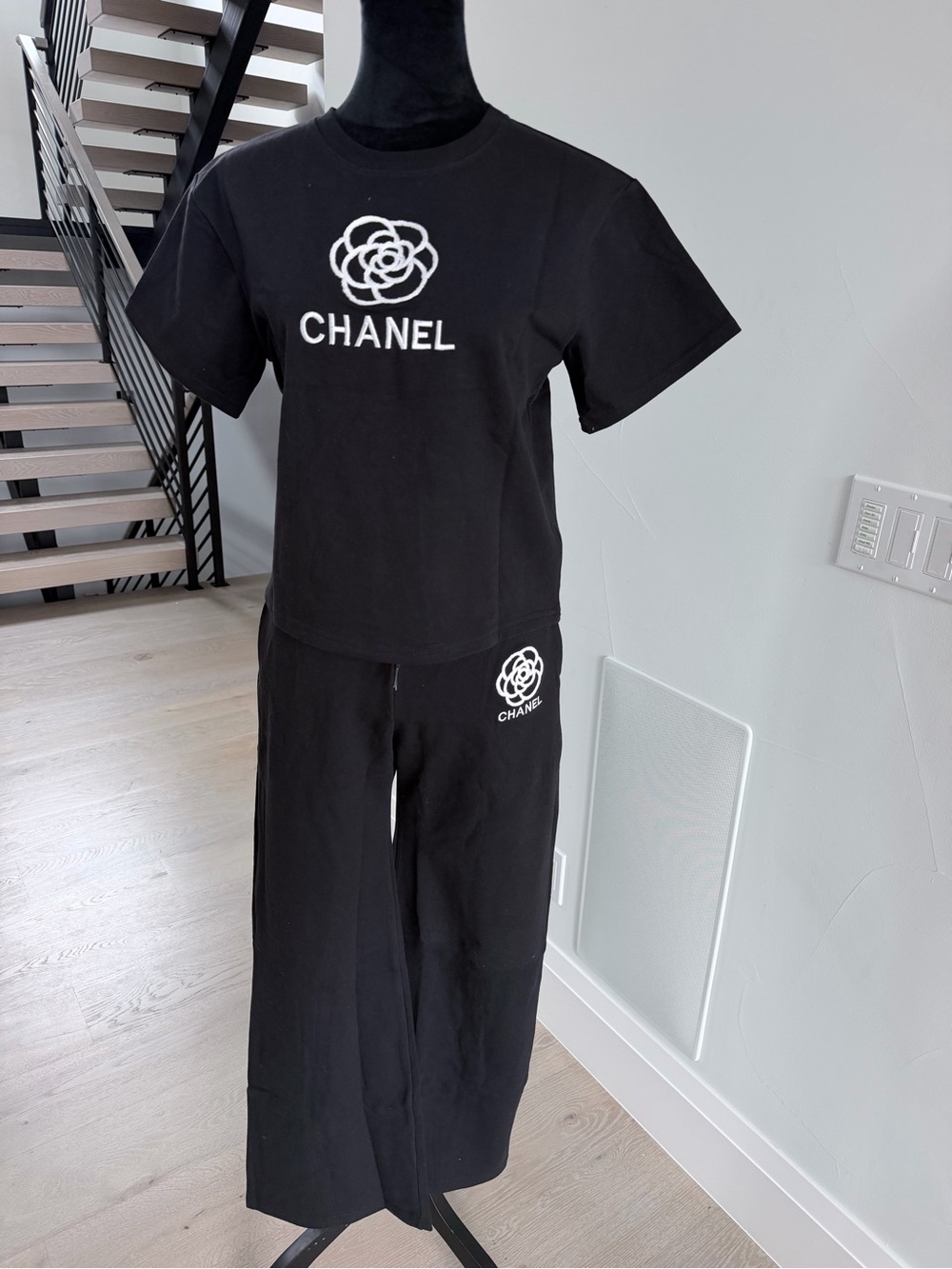 Black Wide-Leg Logo Pants and Tee Set size S - Picture 2 of 5